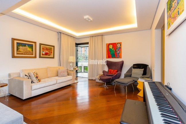 Imagem Apartamento com 4 Quartos à Venda, 220 m² em Moema - São Paulo Imagem Apartamento com 4 Quartos à Venda, 220 m² em Moema - São Paulo
