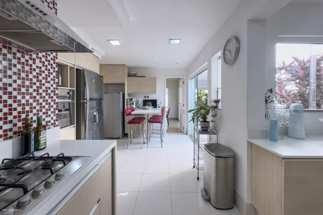 Imagem Casa com 5 Quartos à Venda, 500 m² em Barra Da Tijuca - Rio De Janeiro Imagem Casa com 5 Quartos à Venda, 500 m² em Barra Da Tijuca - Rio De Janeiro