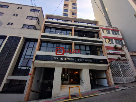 Sala Comercial à Venda, 78 m² em Centro - Florianópolis