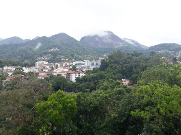 Imagem Imóvel com 3 Quartos à Venda, 207 m² em Cascata Guarani - Teresópolis