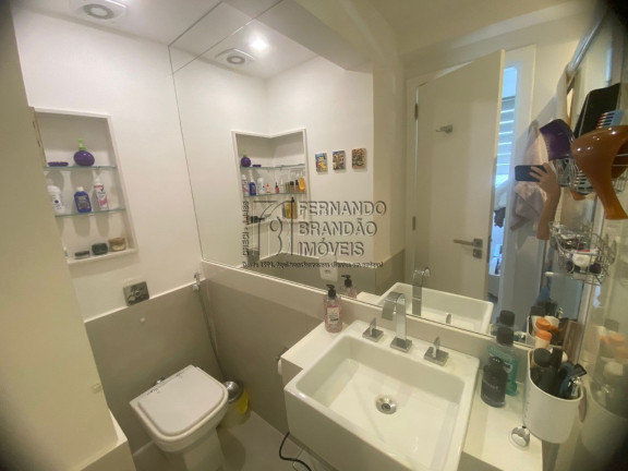 Imagem Imóvel com 2 Quartos à Venda, 100 m² em Lagoa - Rio De Janeiro Imagem Imóvel com 2 Quartos à Venda, 100 m² em Lagoa - Rio De Janeiro