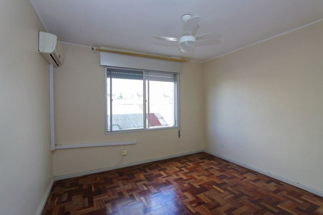 Imagem Imóvel com 2 Quartos à Venda, 68 m² em Passo Da Areia - Porto Alegre Imagem Imóvel com 2 Quartos à Venda, 68 m² em Passo Da Areia - Porto Alegre