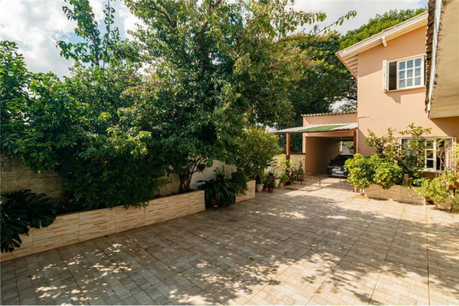 Imagem Casa com 3 Quartos à Venda,  em Sarandi - Porto Alegre