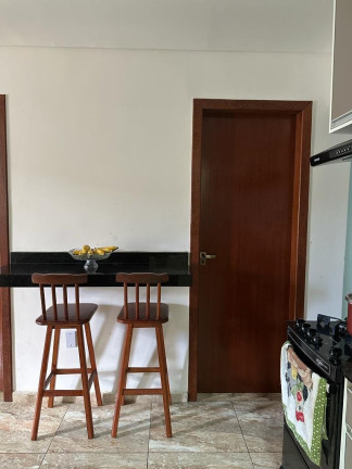 Imagem Casa com 4 Quartos à Venda, 210 m² em Camaçari Imagem Casa com 4 Quartos à Venda, 210 m² em Camaçari