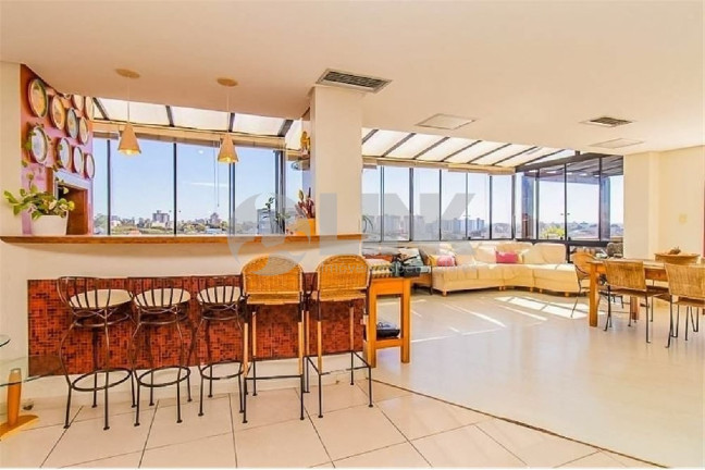 Imagem Imóvel com 3 Quartos à Venda, 324 m² em Jardim Planalto - Porto Alegre Imagem Imóvel com 3 Quartos à Venda, 324 m² em Jardim Planalto - Porto Alegre