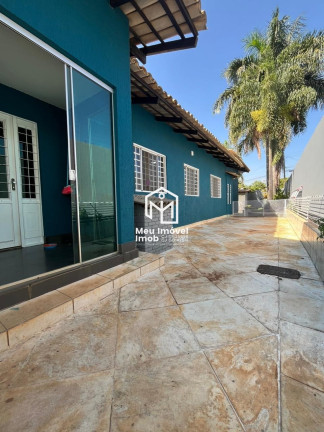 Imagem Casa com 3 Quartos à Venda, 1.800 m² em Setor Habitacional Arniqueira (águas Claras) - Brasília Imagem Casa com 3 Quartos à Venda, 1.800 m² em Setor Habitacional Arniqueira (águas Claras) - Brasília