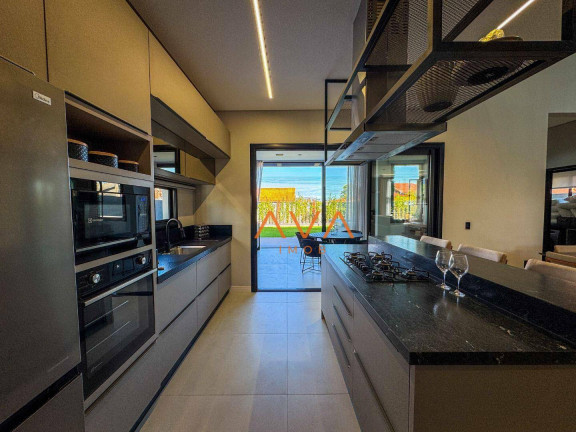 Imagem Casa com 3 Quartos à Venda, 254 m² em Rio Vermelho - Florianópolis