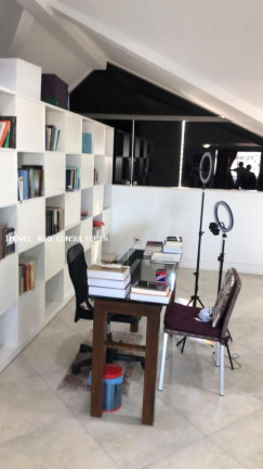 Imagem Casa com 5 Quartos à Venda, 700 m² em Rio De Janeiro Imagem Casa com 5 Quartos à Venda, 700 m² em Rio De Janeiro