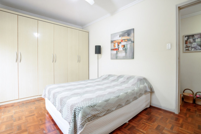 Imagem Imóvel com 2 Quartos à Venda, 74 m² em Menino Deus - Porto Alegre Imagem Imóvel com 2 Quartos à Venda, 74 m² em Menino Deus - Porto Alegre