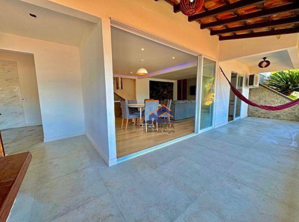Imagem Casa com 5 Quartos à Venda, 200 m² em Centro - Angra Dos Reis