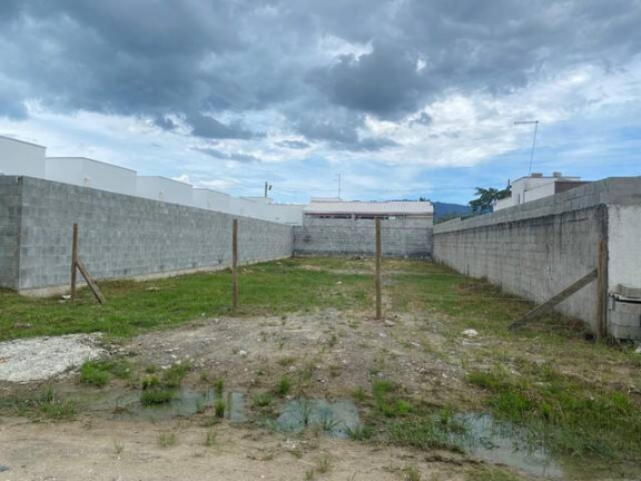 Terreno à Venda, 300 m² em Pontal De Santa Marina - Caraguatatuba