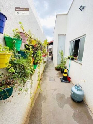 Imagem Casa com 2 Quartos à Venda, 123 m² em Parque Das Flores - Goiânia Imagem Casa com 2 Quartos à Venda, 123 m² em Parque Das Flores - Goiânia