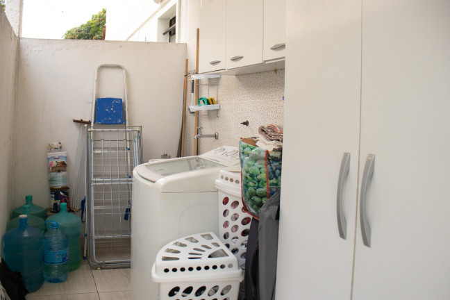 Imagem Casa com 3 Quartos à Venda, em Campo Grande - Rio De Janeiro Imagem Casa com 3 Quartos à Venda, em Campo Grande - Rio De Janeiro