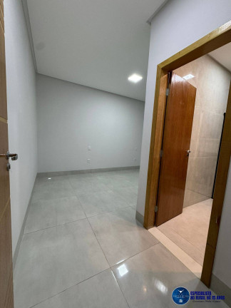 Imagem Casa com 3 Quartos à Venda, 300 m² em Vila Cristina - Goiânia Imagem Casa com 3 Quartos à Venda, 300 m² em Vila Cristina - Goiânia