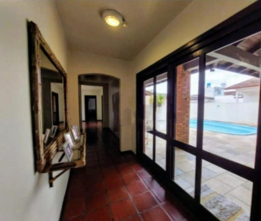 Imagem Casa com 5 Quartos à Venda, 427 m² em Centro - Guaratuba