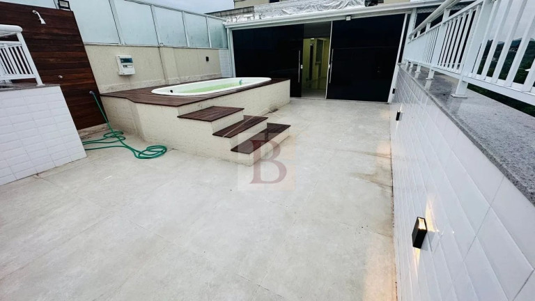 Imóvel com 3 Quartos à Venda, 155 m² em Maria Paula - São Gonçalo