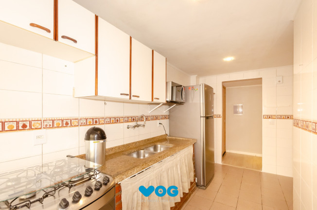 Imagem Imóvel com 2 Quartos à Venda, 72 m² em Santa Cecília - Porto Alegre Imagem Imóvel com 2 Quartos à Venda, 72 m² em Santa Cecília - Porto Alegre