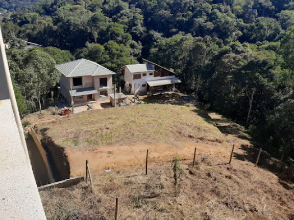 Terreno à Venda, 787 m² em Vargem Grande - Teresópolis
