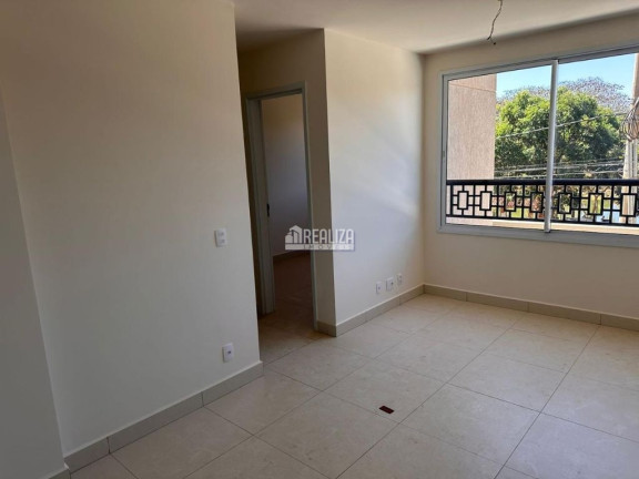 Imagem Apartamento com 2 Quartos à Venda, 53 m² em Conjunto Frei Eugênio - Uberaba Imagem Apartamento com 2 Quartos à Venda, 53 m² em Conjunto Frei Eugênio - Uberaba