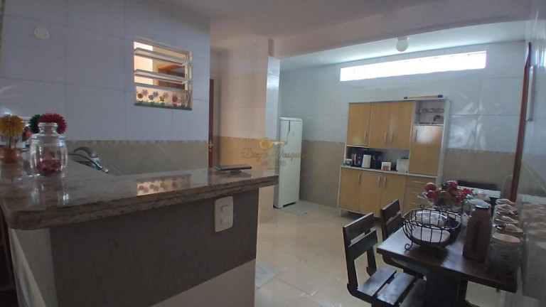 Imagem Apartamento com 3 Quartos à Venda, 144 m² em São Pedro - Teresópolis Imagem Apartamento com 3 Quartos à Venda, 144 m² em São Pedro - Teresópolis