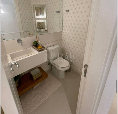 Imagem Apartamento com 4 Quartos à Venda, 183 m² em Centro - Balneário Camboriú Imagem Apartamento com 4 Quartos à Venda, 183 m² em Centro - Balneário Camboriú