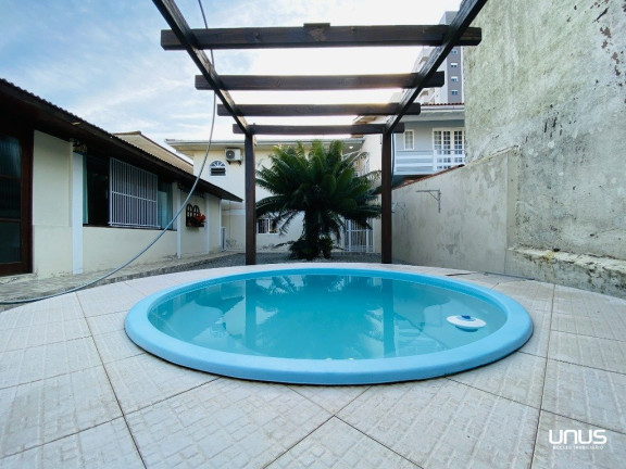 Imagem Casa com 3 Quartos à Venda, 360 m² em Barreiros - São José Imagem Casa com 3 Quartos à Venda, 360 m² em Barreiros - São José