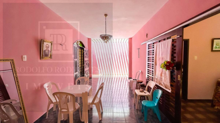 Imagem Casa com 7 Quartos à Venda, 300 m² Imagem Casa com 7 Quartos à Venda, 300 m²