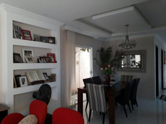 Casa com 3 Quartos à Venda, 210 m² em Novo Horizonte - Macaé