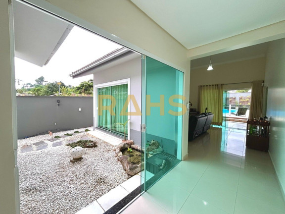 Imagem Casa com 4 Quartos à Venda, 279 m² em Floresta - Joinville Imagem Casa com 4 Quartos à Venda, 279 m² em Floresta - Joinville
