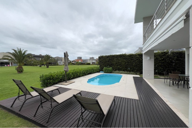 Imagem Casa de Condomínio com 5 Quartos à Venda, 413 m² em Remanso - Xangri-lá
