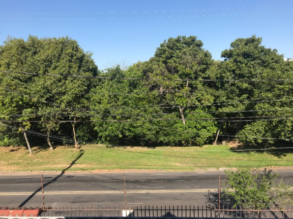 Imagem Casa com 4 Quartos à Venda, 230 m² em Jardim Itu - Porto Alegre Imagem Casa com 4 Quartos à Venda, 230 m² em Jardim Itu - Porto Alegre