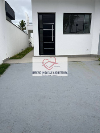 Casa com 3 Quartos à Venda,  em Balneário Dos Golfinhos - Caraguatatuba