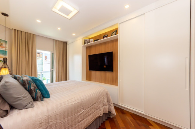 Imagem Sobrado com 3 Quartos à Venda, 188 m² em Vila Laís - São Paulo