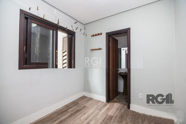 Imagem Casa com 3 Quartos para Alugar, 253 m² em Rio Branco - Porto Alegre