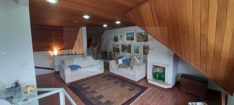 Imagem Sobrado com 3 Quartos à Venda, 147 m² em Bom Retiro - Curitiba Imagem Sobrado com 3 Quartos à Venda, 147 m² em Bom Retiro - Curitiba