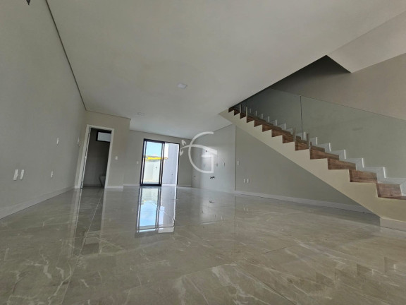 Imagem Casa com 3 Quartos à Venda, em Saguaçu - Joinville Imagem Casa com 3 Quartos à Venda, em Saguaçu - Joinville