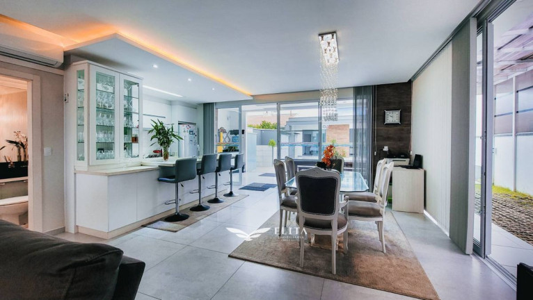Imagem Sobrado com 4 Quartos à Venda, 246 m² em Tabuleiro - Barra Velha