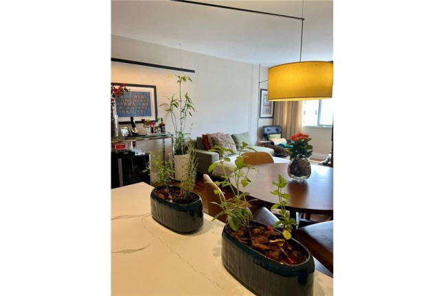 Imagem Apartamento com 2 Quartos à Venda, 75 m² em Moema - São Paulo