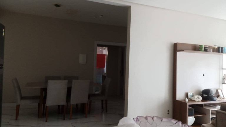Imagem Casa com 4 Quartos à Venda, 135 m² em Praça - Tijucas