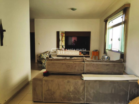 Casa com 2 Quartos à Venda, 500 m² em Vila Zélia - Lorena
