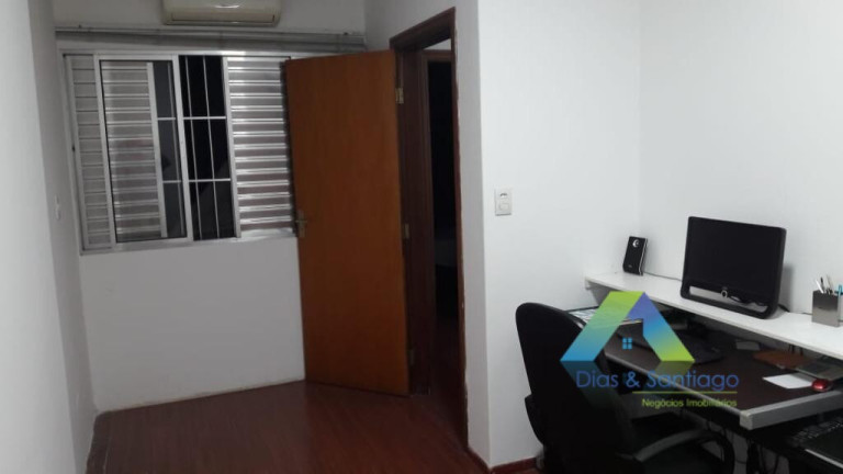 Imagem Sobrado com 3 Quartos à Venda, 204 m² em Jardim Da Glória - São Paulo Imagem Sobrado com 3 Quartos à Venda, 204 m² em Jardim Da Glória - São Paulo
