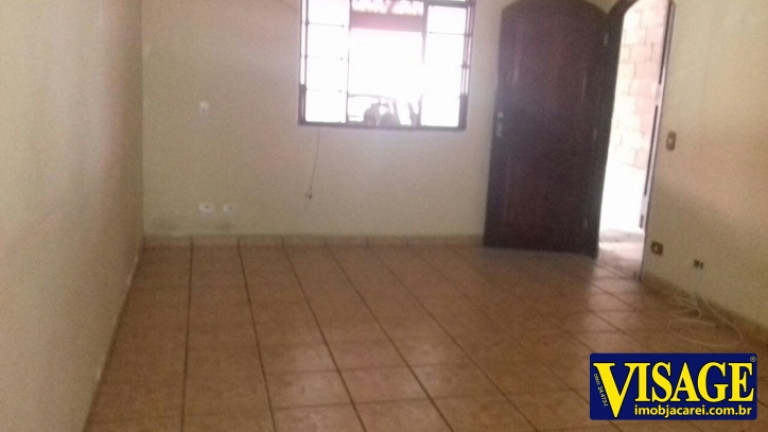 Casa com 2 Quartos à Venda,  em Pq. California - Jacareí