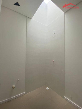 Imagem Sobrado com 3 Quartos à Venda, 203 m² em Saguaçu - Joinville