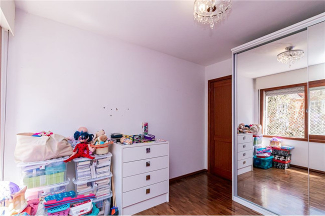 Imagem Imóvel com 3 Quartos à Venda, em Rio Branco - Porto Alegre Imagem Imóvel com 3 Quartos à Venda, em Rio Branco - Porto Alegre