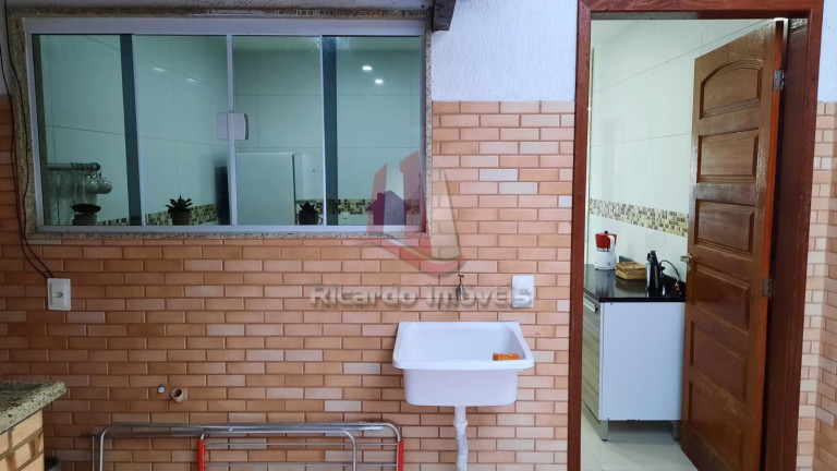 Imagem Imóvel com 4 Quartos à Venda, 120 m² em Peró - Cabo Frio