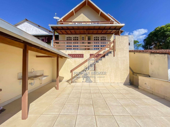 Casa com 4 Quartos à Venda, 158 m² em São Pedro - Teresópolis