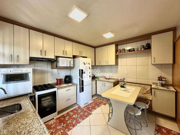 Imagem Casa com 3 Quartos à Venda, 250 m² em Boa Vista - Ponta Grossa
