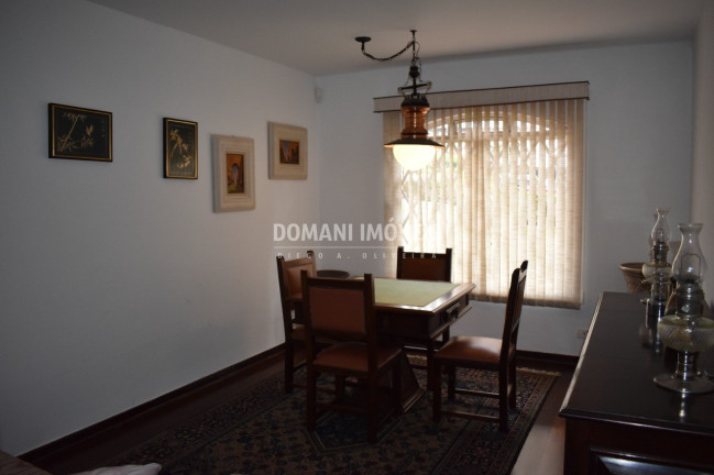 Imagem Casa com 6 Quartos à Venda, 430 m² em Região De Capivari - Campos Do Jordão