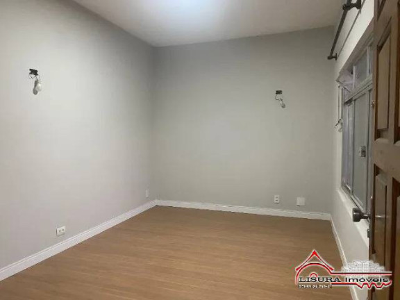 Imagem Casa com 3 Quartos à Venda, 300 m² em Jardim Santa Maria - Jacareí Imagem Casa com 3 Quartos à Venda, 300 m² em Jardim Santa Maria - Jacareí
