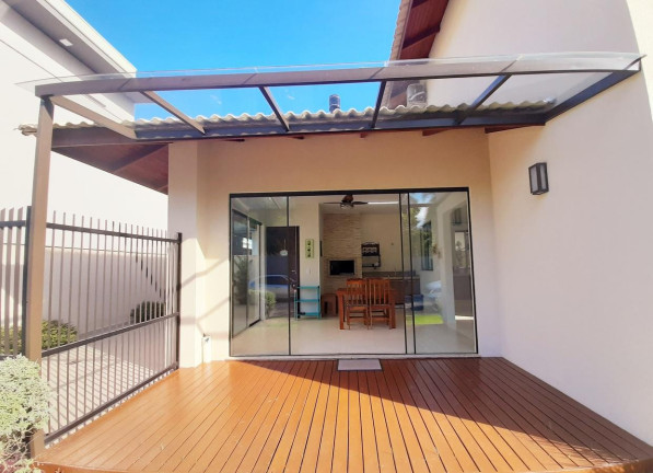 Imagem Sobrado com 3 Quartos à Venda, 284 m² em Centro - Balneário Piçarras